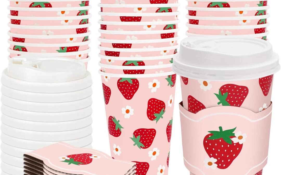 Factory Wholesale 48 Pack Strawberry Disposable Coffee Cups with Lids and Sleeves Red Pink Strawberry Flower Paper Drinking Cups for Spring Summer Birthday Party Supplies